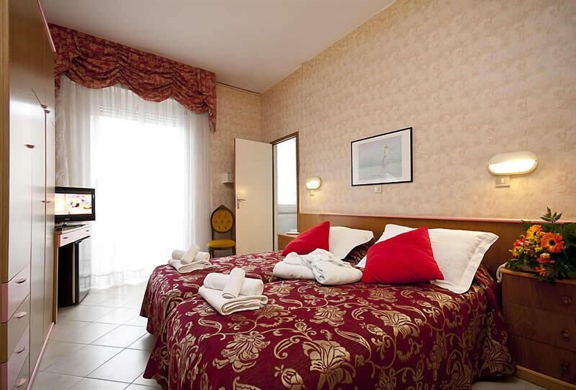Hotel Spiaggia Marconi Ρίμινι Εξωτερικό φωτογραφία