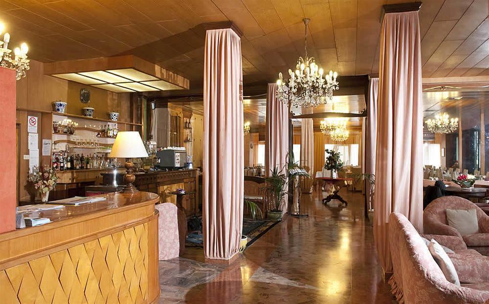 Hotel Spiaggia Marconi Ρίμινι Εξωτερικό φωτογραφία