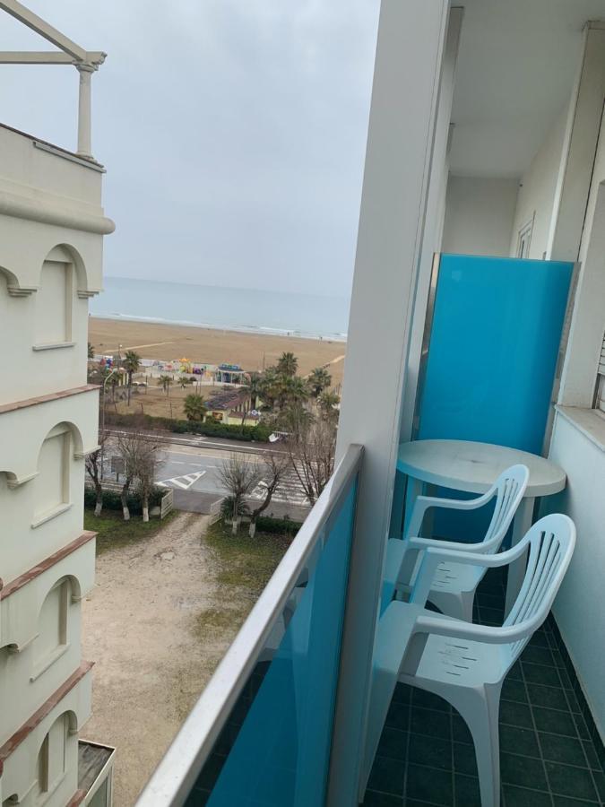 Hotel Spiaggia Marconi Ρίμινι Εξωτερικό φωτογραφία